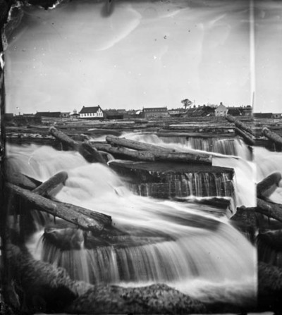 Original title:  MIKAN 3326174 [Looking across the Chaudiere Falls to Hull, P.Q. [ca. 1867]. [58 KB, 519 X 580]